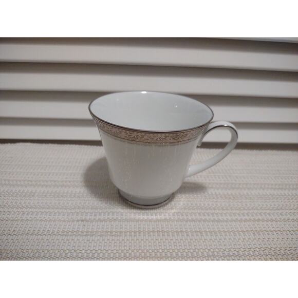 Legendary Noritake 4166L Crestwood Platinum Fine Porcelain Tea Cup Only - Picture 3 of 6